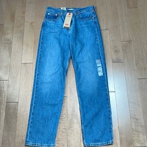 NWT Levi’s Women’s Low Pro blue jeans Sz. 27